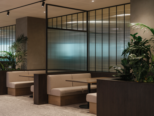 Avanti Finance Breakout Booth Seating with Biophilic Planting